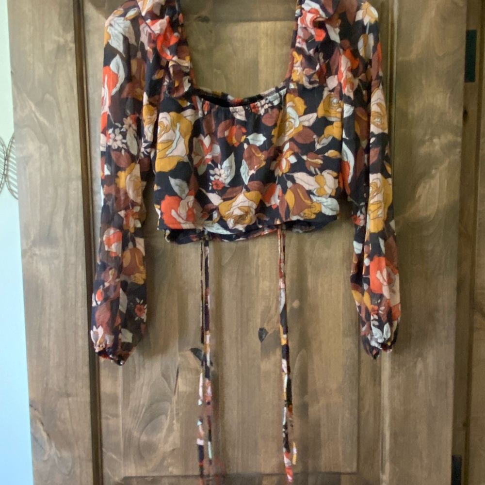 Crop Top - Picture 3 of 4